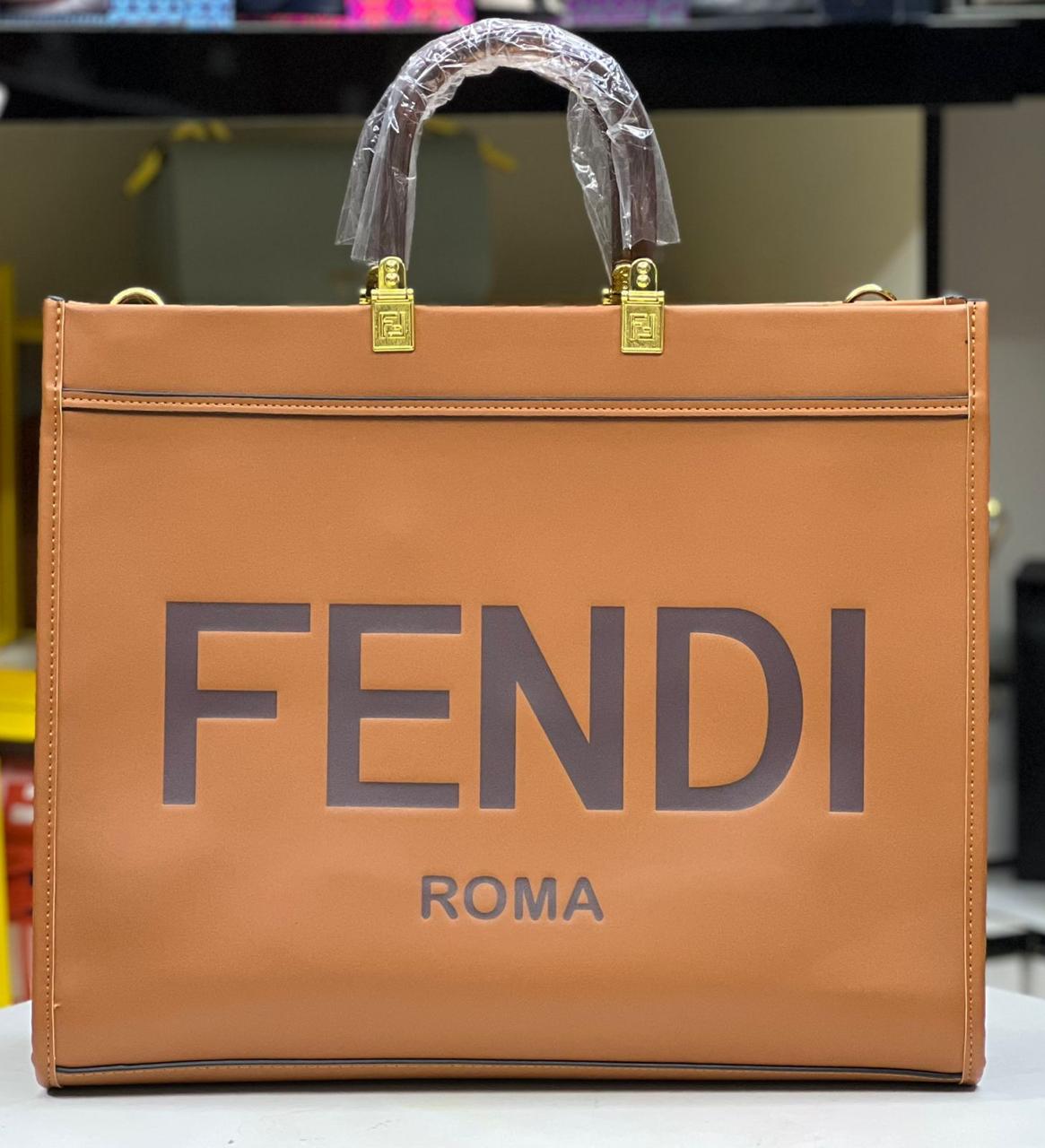 FENDI حقيبة