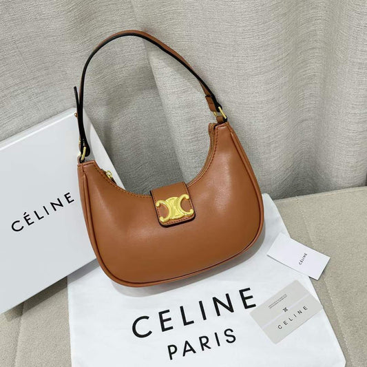 CELINE حقيبة