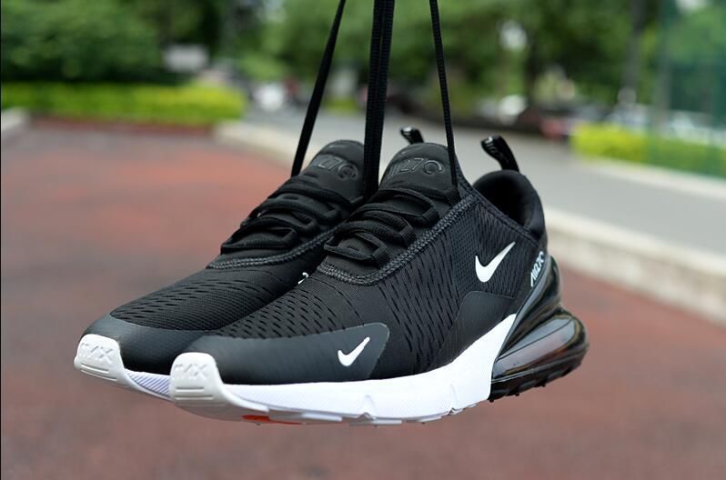 Nike Men's Air Max 270 حذاء