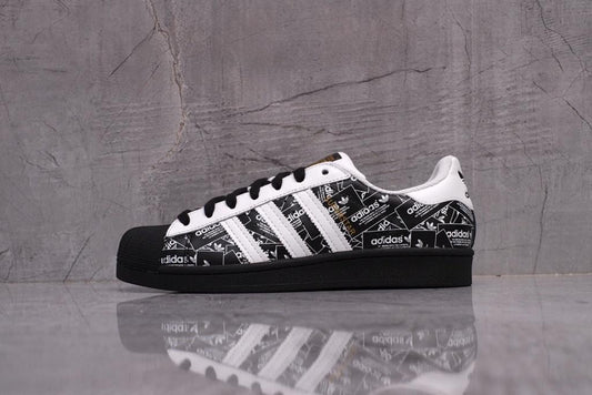 Adidas  - حذاء Superstar - أسود - للرجال