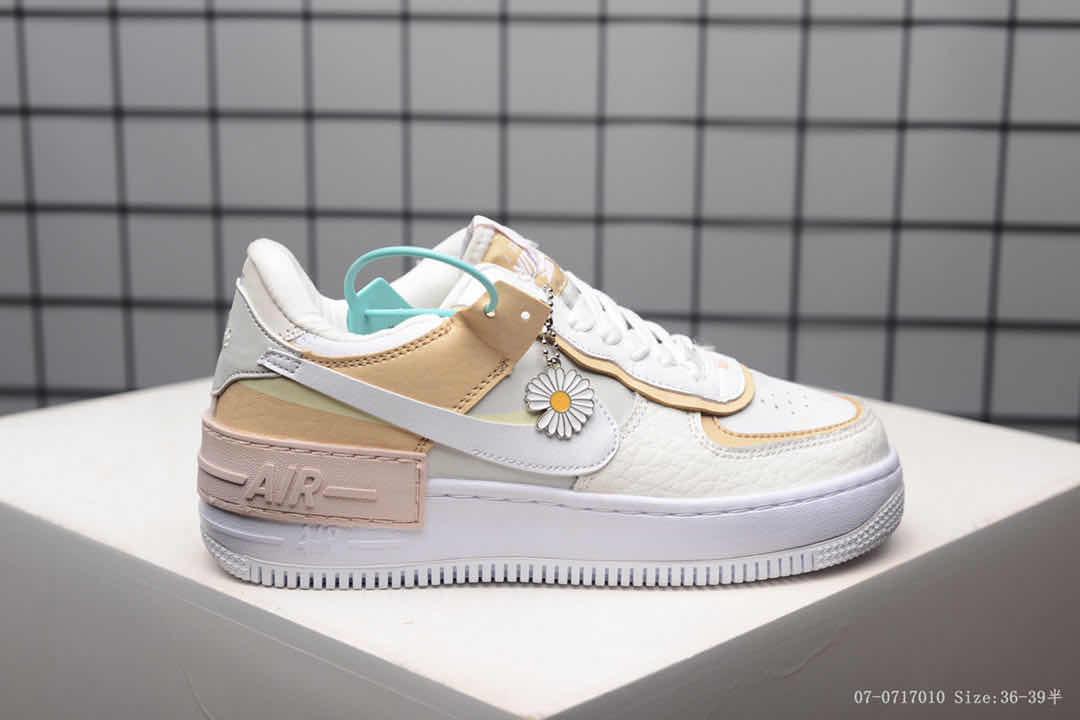 Nike Air Force 1 حذاء للنساء