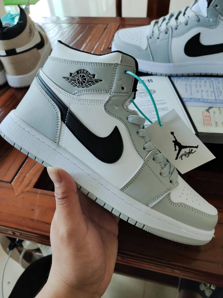 Air Jordan 1 حذاء